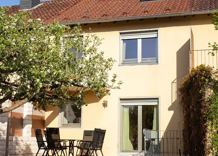 Mittendrin Zwischen Altstadt Und In * 策勒